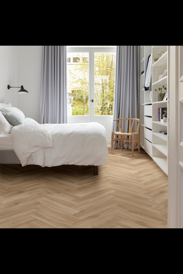  Interior Pictures of Brown Sierra Oak 58847 from the Moduleo LayRed Herringbone collection | Moduleo